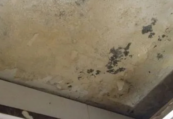 通化市阳台漏水维修公司分享下通化市卫生间渗水维修需要注意哪些问题。